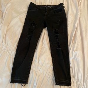 American Eagle Short Ripped Jeans